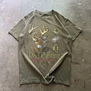 Deer hunting t shirt size medium